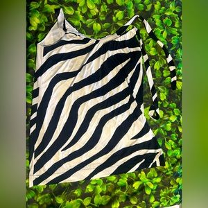 White House Black Market black and white Size M